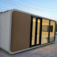 Maison capsule préfabriquée mobile de luxe en acier, structure légère, design moderne, personnalisable pour applications de rangement et de placards