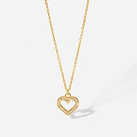 Nouveauté : Collier Cœur Plaqué Or 18K PVD en Acier Inoxydable avec Zircon Transparent, Pendentif Cœur Creux pour Femme
