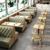 Ensemble de mobilier de restaurant commercial : banquette, table et chaises, canapé banquette en cuir style nordique et chaise Y pour café et salle à manger