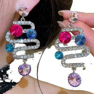 Pendientes de Aro Geométricos, Modernos, Personalizados, Lujosos, de Alta Gama, Chapados en Oro - Product Image 1