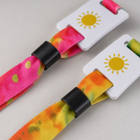 Bracelet en polyester NFC OEM pour festival avec couleurs et motifs personnalisés et code QR en option pour les organisateurs d'événements