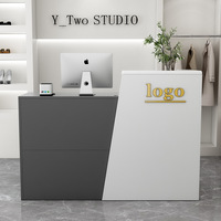 Petit meuble de réception de vêtements Bureau de réception Petit comptoir de table avant Design de boutique