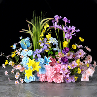 Composition florale Morandi, guirlande de verdure, fleurs sauvages, fleurs en soie de haute qualité couleur lilas clair, centre de table