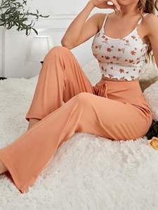 Ensemble haut et pantalon long à fleurs pour femmes, décontracté, confortable, sexy, adapté à la tenue à l'extérieur comme pyjama - Product Image 2