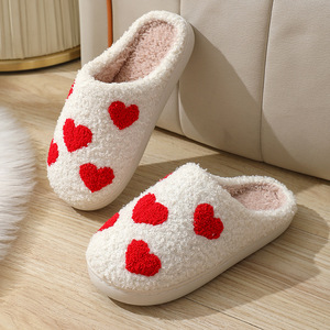 2025 Día de San Valentín invierno cálido hogar zapatillas Unisex bordado dibujos animados amor corazón flores zapatillas peludas - Product Image 4