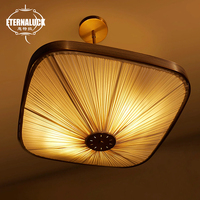 Lustre LED moderne doré, suspension télécommandée, intensité variable, construction métal et tissu, température de couleur 3000-6000K pour maison et hôtel