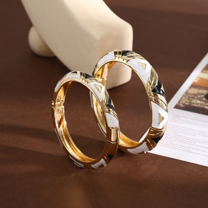Bracelet Bohème Créatif Color Block pour Femme, Style Goutte d'Huile Élégant, Bijou Perlé en Alliage Plaqué Or, Tendance et Personnalisé - Product Image 2
