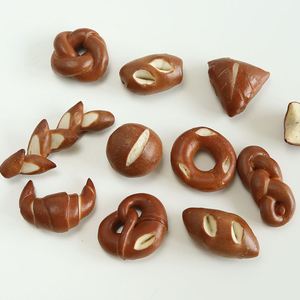 Pendentif, breloque de sac, aimant de réfrigérateur, broche, épingle à cheveux, accessoires de collier en résine artisanale, écologique, en forme de mini pain d'eau alcaline - Product Image 3