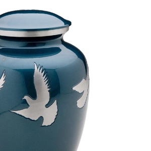 Urna de cremación de aluminio de estilo americano de pájaros voladores de tamaño adulto grande tesoro conmemorativo grabado a mano para entierro de cenizas humanas - Product Image 2