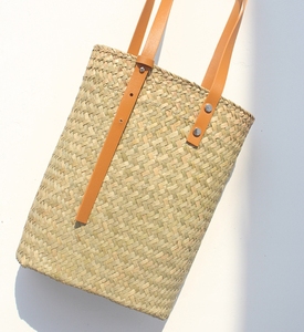 2025 bolsos de mano de paja hechos a mano al por mayor, bolso de compras de <span class=keywords><strong>Rafia</strong></span> de verano, bolsos de playa tejidos de viaje, bolsos de paja para mujer con asa de PU - Product Image 5