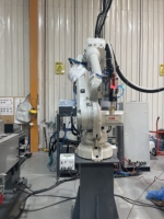 Robot de soudage par points CNC pour tôles, robot de soudage industriel à 6 axes, robot de soudage automatique par points