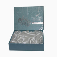 Boîte cadeau rigide de luxe avec logo personnalisé imprimé, emballage en carton avec doublure en satin pour emballage de cadeaux de mariage ou de la Saint-Valentin
