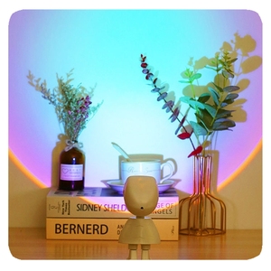 Lampe de chevet <span class=keywords><strong>robot</strong></span> USB populaire, projecteur astronaute, décoration lumineuse d'ambiance, lampe coucher de soleil rechargeable - Product Image 6