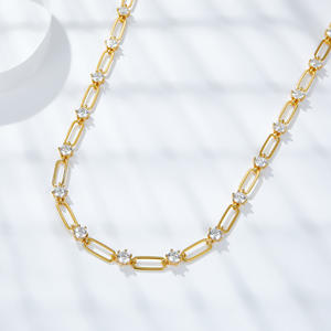 Collar de Moissanita Cultivada en Laboratorio con Colgante de Piedra de Silicio Redonda y Cadena de Amuleto - Product Image 5