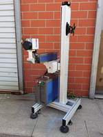Marqueur laser UV intelligent pour ligne de production continue, machine de codage laser pour le marquage de la date, du numéro de lot et des codes QR sur métal et sacs en plastique