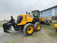 Niveleuse à moteur robuste 4215D 18t avec lame de nivellement de 4270 mm, lame frontale et scarificateur arrière en option