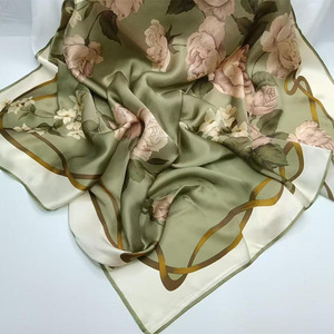 Nuova Sciarpa di Lusso in Pura Seta di Gelso 100% con Design Esclusivo, Stampa Personalizzata, Protezione Solare, Sciarpa in Seta Stampata per <span class=keywords><strong>Donna</strong></span>, Crepe Liscio - Product Image 1