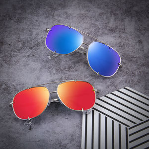 2025 mode métal classique cadres lunettes de soleil miroir lentille polarisée nuances lunettes de soleil voyage tendance lunettes de soleil pour hommes - Product Image 3