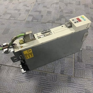 Contrôleur de moteur Siemens d'occasion en stock 6SE7014-0TP50-Z Z=G92+C43+K80+L20 Variateurs et convertisseurs DC/AC - Product Image 1