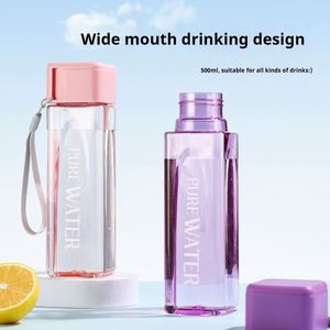 Bouteille d'eau carrée portable en plastique transparente de 500 ml avec logo personnalisé, élégante et pratique, idéale pour les étudiants et le sport - Product Image 4