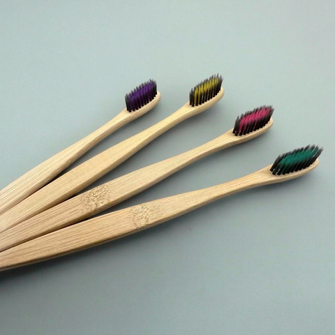 Environmentally Friendly and Biodegradable Natural Bamboo Colored Brush Is Suitable for Hotel Families