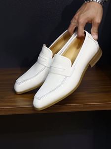 Chaussures et Brogues pour Hommes BaiHu Style Britannique pour Occasions Professionnelles en Couleur Beige Grande Taille à Lacets Respirantes - Product Image 5