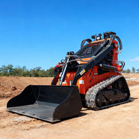 Mini-chargeuse sur chenilles diesel Kubota Euro 5 EPA avec broyeur forestier et tondeuse à gazon
