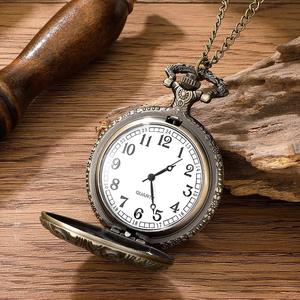 <span class=keywords><strong>Montre</strong></span> de poche vintage en alliage, boîtier rond en quartz, cadran de 47 mm, avec pendentif sculpté de trois chevaux au galop, collier pour homme et femme - Product Image 2