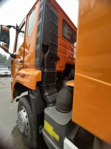 รถบรรทุกดินเบนซิน SINOTRUK HOWO 6X4 ดีเซล 351-450 แรงม้า เครื่องยนต์ Weichai ยูโร 2 น้ำหนักรวม 20-25 ตัน พวงมาลัยซ้าย สำหรับงานเหมือง - Product Image 6