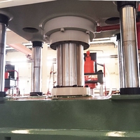 Presse hydraulique à quatre colonnes de 100 tonnes pour le formage et le cintrage profond des tôles métalliques