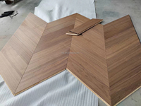 Laca UV Acabado Nogal americano sin terminar Chevron Herringbone Pisos de madera Piso de madera maciza Baldosas de madera