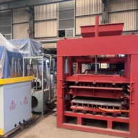 Machine à fabriquer des briques en béton QT5-15 pour pavés et bordures