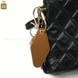 Wholesale Vintage Diamond Shape Black Pu Leather With Brass Oval <b>Key</b> <b>Ring</b> Luxury Gift Car Keychain Holder - Product Image 4