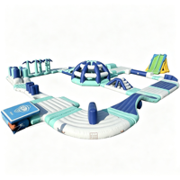 Parc aquatique gonflable flottant pour les célébrations de vacances