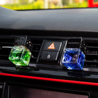 Diffuseur d'arômes pour voiture de 10 ml, huile essentielle de qualité supérieure, pendentif d'aromathérapie coloré pour voiture, parfum pour voiture, pendentif suspendu
