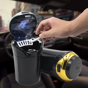 Posacenere LED per Auto con Luce, Coperchio Sigillato Antigoccia, Contenitore Antivento con Rivestimento Rimovibile, Porta Sigarette, Gadget per Fumatori, Uso Domestico - Product Image 1
