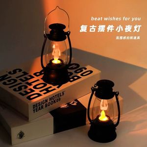 Mini Lámpara Retro de Noche con Pantalla de Plástico, Interruptor de Botón de 3W, Batería Interna, Iluminación Ambiental, Decoración de Escritorio, Accesorio para Fotos - Product Image 1