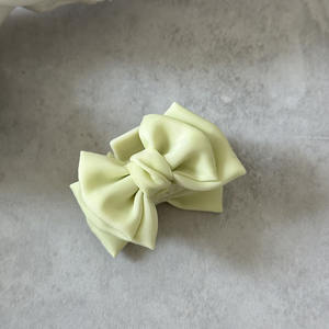 Accessoire de <span class=keywords><strong>Coiffure</strong></span> Nœud Doux en Satin Couleur Unie Petite Pince Requin pour <span class=keywords><strong>Coiffure</strong></span> de Princesse Clip Latéral Fait Main pour Femme - Product Image 6