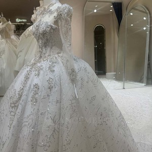 Robe de mariée de luxe DW0218, robe de bal royale en dentelle perlée de cristaux argentés, robe de mariée scintillante à longue traîne Jancember - Product Image 4
