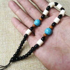 Collana di Moda con Perline di Legno a Forma di Ali di Pollo, Accessorio con Cordino e Fionda - Product Image 1