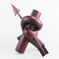 Sculpture artisanale en métal bronze rouge en forme de cœur avec nœud d'amour, décoration de table de mariage romantique et moderne de luxe