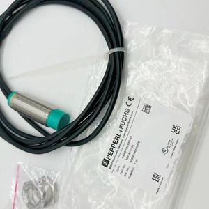 Capteur inductif Pepperl+Fuchs NBN8-18GM50-E2 IP68, boîtier en laiton, sortie PNP, 5-36V, connexion par câble non encastrée - Product Image 6