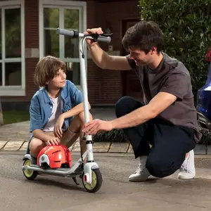 Skuter kaki elektrik Segway Nine bot C8 untuk anak usia 6-12yrd 10km rentang mil 180W Motor e-skuter