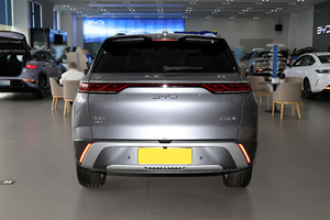 Dépôt 5 portes 5 sièges SUV <span class=keywords><strong>Plug</strong></span> <span class=keywords><strong>in</strong></span> <span class=keywords><strong>Hybrid</strong></span> Dm-i BYD Frégate 07 <span class=keywords><strong>100km</strong></span> 175km 205km 2024 New Energy Vehicle Electric Car EV - Product Image 5