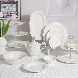 Plateau à gâteaux à trois étages en céramique blanc de luxe européen pour le thé de l'après-midi, plateau à desserts multi-étages pour la maison, les mariages et les restaurants - Product Image 6