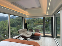 Capsule spatiale de luxe entièrement meublée, maison mobile préfabriquée prête à l'emploi avec salle de bain pour le glamping, les centres de villégiature et les entreprises