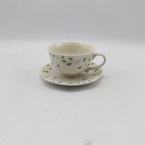 <span class=keywords><strong>Tasse</strong></span> à café en céramique 3D rose avec nœud et base sur pied, élégante <span class=keywords><strong>tasse</strong></span> à café blanche en gros - Product Image 6