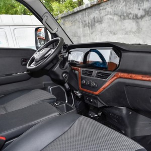 2025 长安凯悦泽 D5 轻型皮卡增程版 单排双后轮 3250 轴距 3.98m 豪华型箱式货车 - Product Image 6