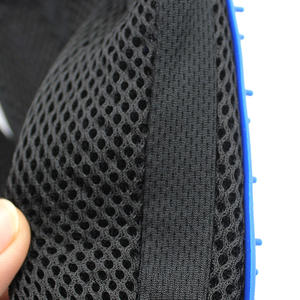 Guanto della spazzola di Deshedding dello strumento di vendita calda di toelettatura dell'animale domestico all'ingrosso - Product Image 5