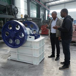 Trituradora de Mandíbulas PE600x900 con Sistema Hidráulico, Trituradora de Piedra de Alta Potencia para Operaciones de Cantera de Granito y Piedra Caliza - Product Image 1